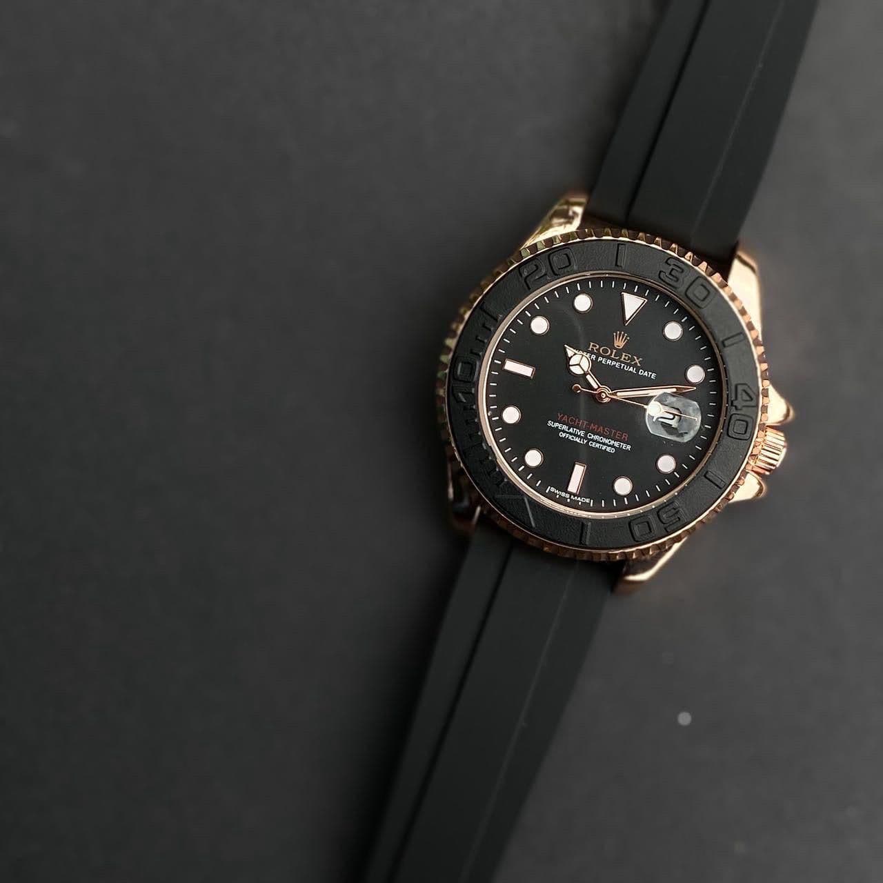 Rolex Submariner Date 41mm view 3
