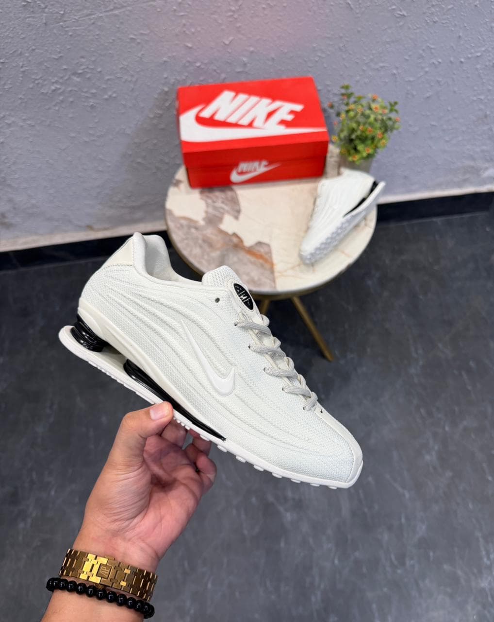 NIKE SHOX Z REIMAGINES LIGHT BONE 2026