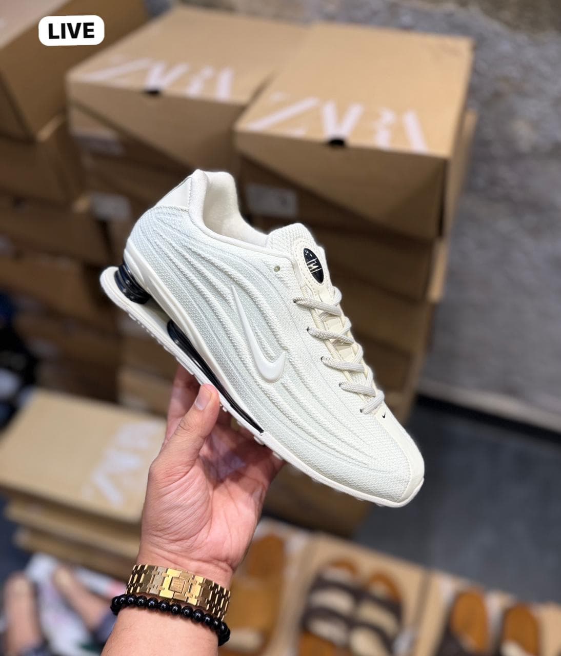 NIKE SHOX Z REIMAGINES LIGHT BONE 2026 view 2
